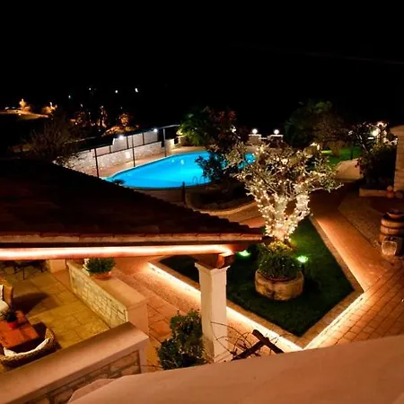 Casa Rustica Dva Baladura Канфанар